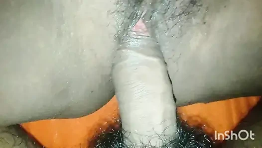 Pacarku meneleponku lagi hari ini untuk bercinta. Pacarku selalu tergila-gila dengan ngentot, hottv403