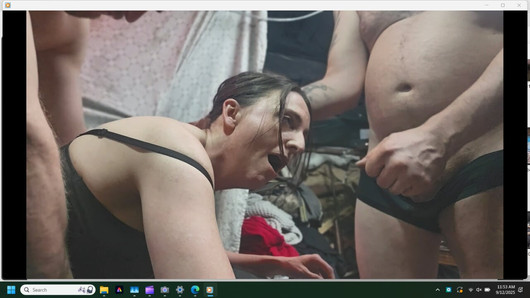 Delilah obožava kad joj usta jebu dvoje