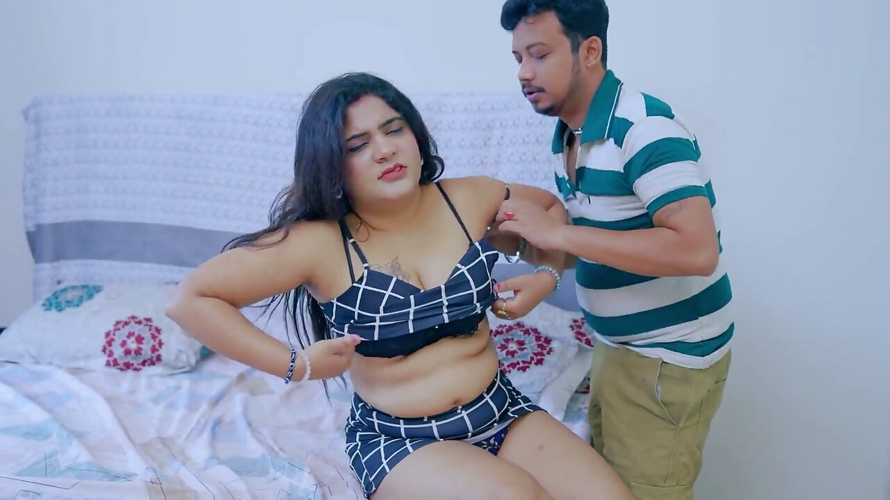 Desi Hot Bhabhi Fucked Hard by Ac Technician While He Came for Repairing