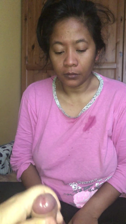 Indonesian Whore Sucks Cock and Takes a Huge Cumshot in Her Mouth
