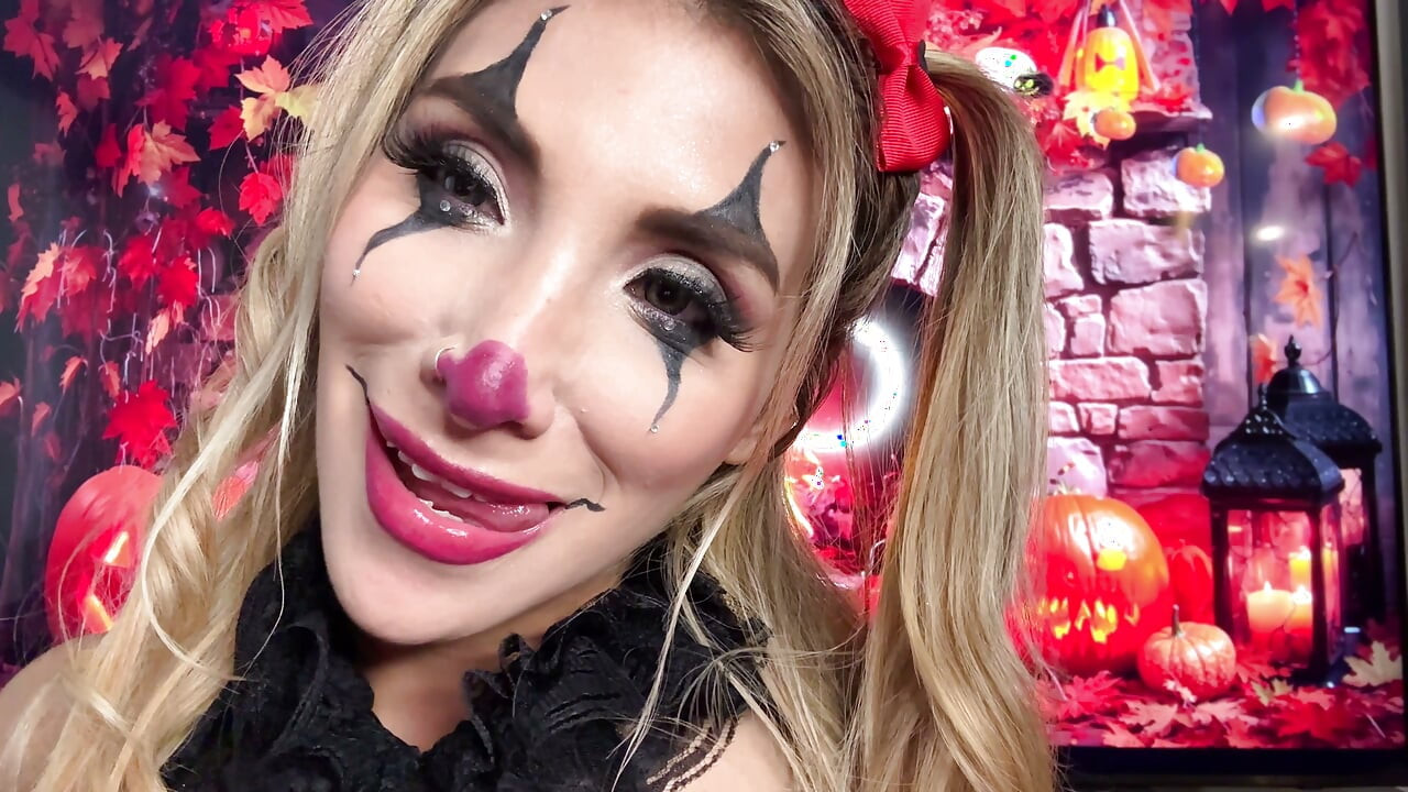 POV: Harley Quinn suger kuken din!