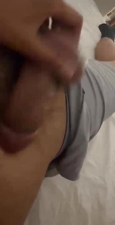 THICK ARAB COCK BULGE MASTURBATION