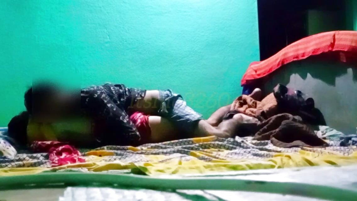 Bhabhi ki mast chudai gharme ghuske hard chudai