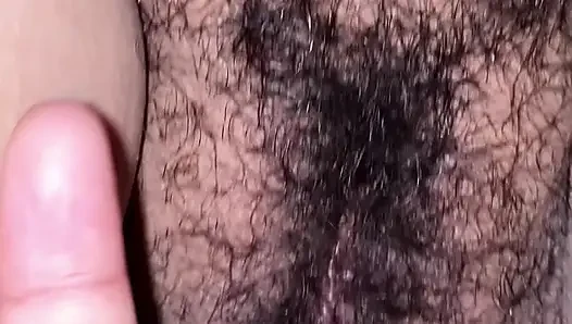 Fingering dan seks anal pertama kali di malam hari di ranjang