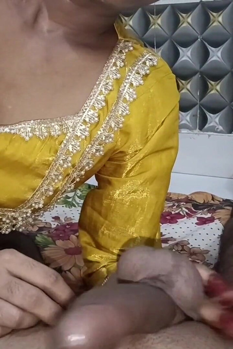 Desi Beauty Blowjob with Ball Massage in Traditional Clothes