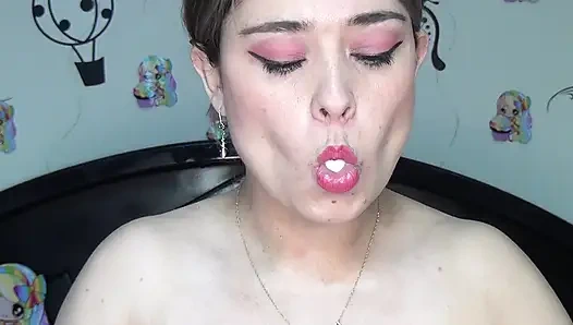 Menelan Almond Besar Tanpa Henti!!