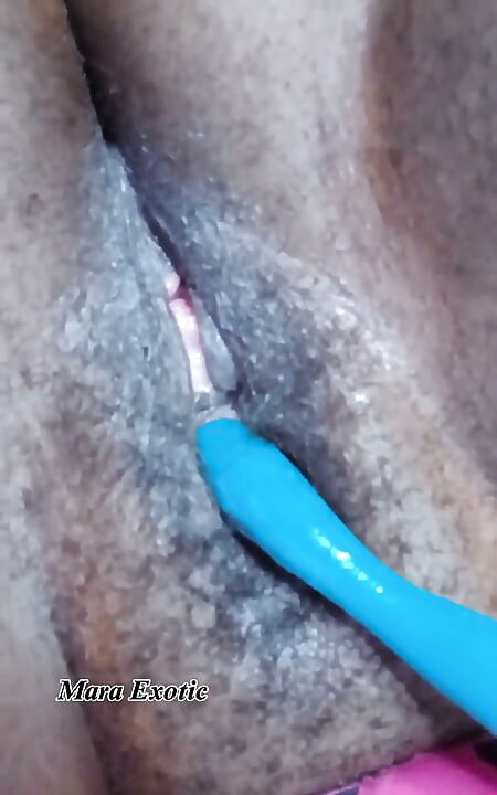Ebony BBW Mara Exotic Hairy Pussy Extreme Squirting Masturbation