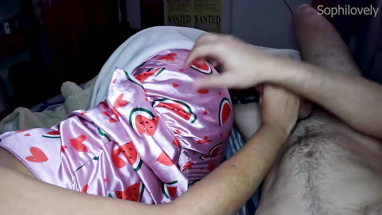 Big buttocks get big penis from her stepbrother