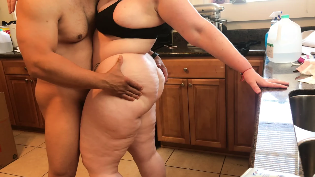 BBW KITCHEN DOGGY