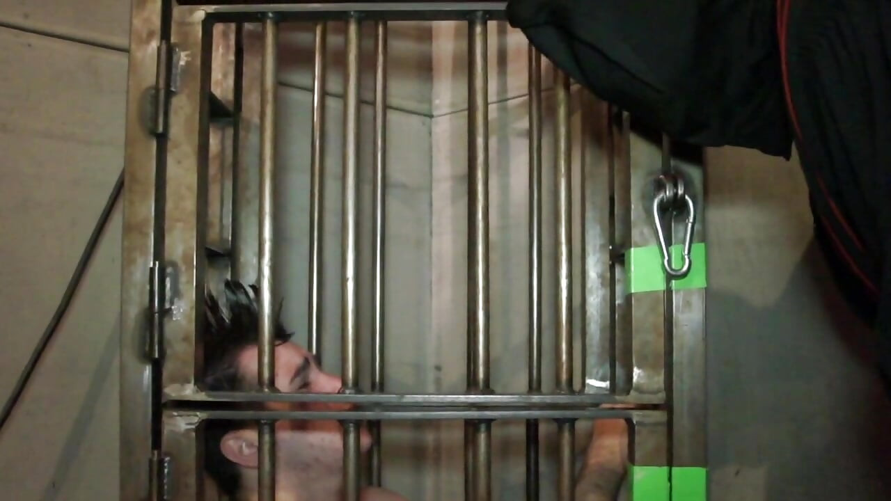 Jebana sirovo od velikog kurca moje hetero prijateljice