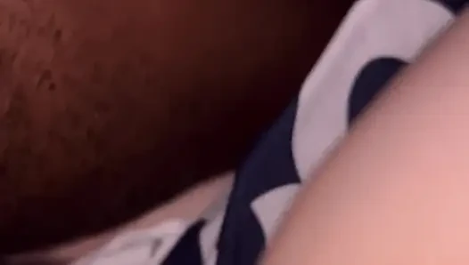 Önce boşalana kadar eğleniyor