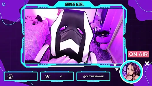 Gamer-mädchen verlieben sich in ihren ersten fan