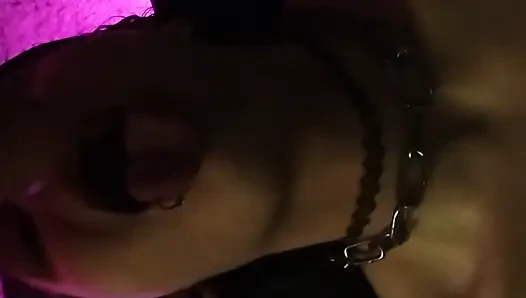 Duş sonrası hızlı sabah oral seksi