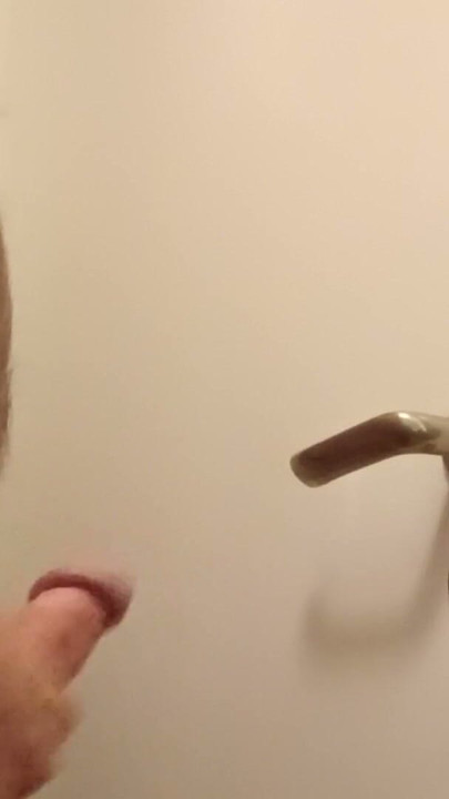 Cumming Toiletdoor | Clip 1