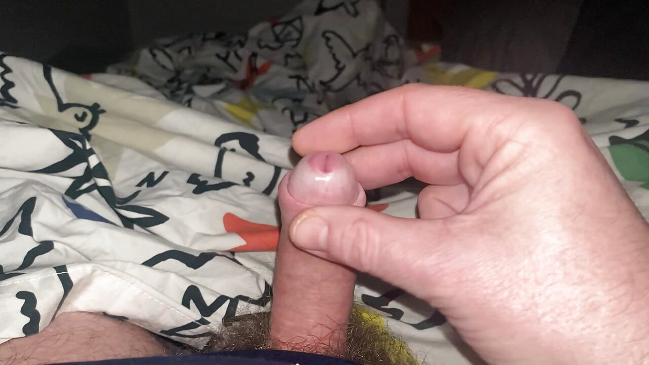 Beni mastürbasyon yaparken izlerken çok güldü