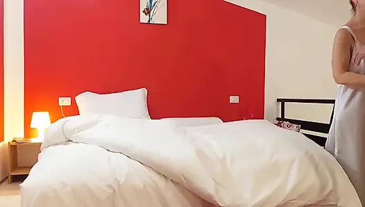 Selenas schöne füße posieren und blowjob