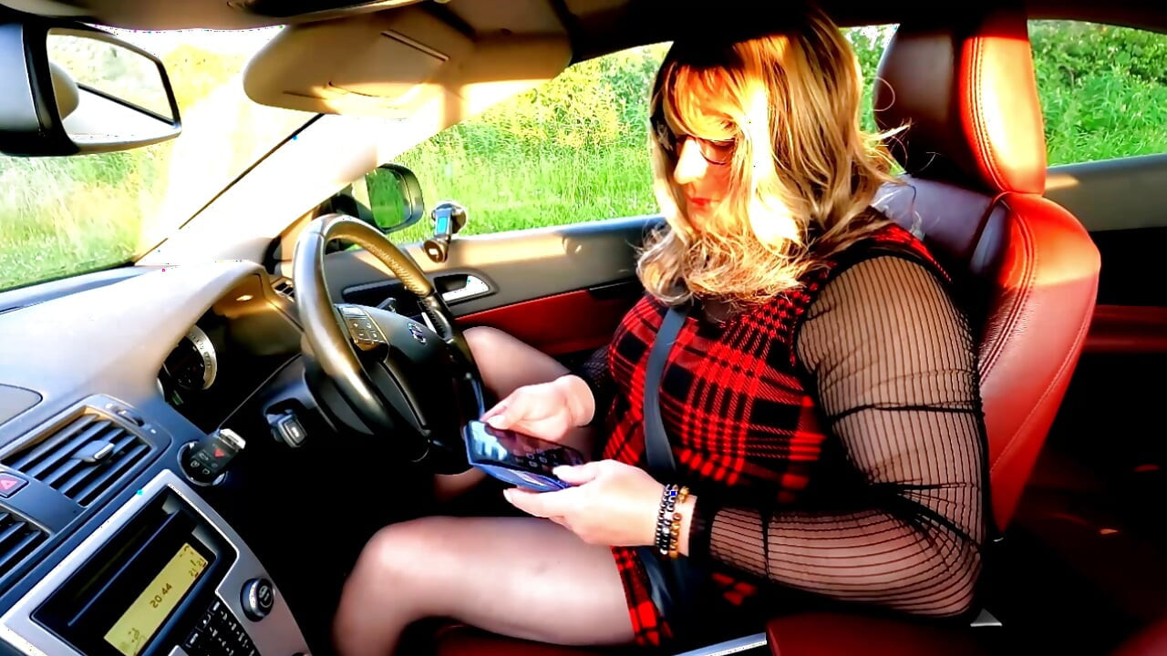 Crossdresser amatir kellycd2022 sore berkendara