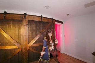 Vrcosplayx koda monroe bayan black olarak birlikte ne kadar yakın çalışacağını bilmek istiyor