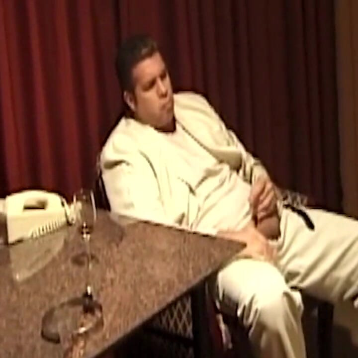 Banda de banda retro natural con jóvenes atractivas con eyaculación total