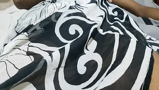 Tombul ateşli orta yaşlı seksi kadın en kıllı amcıkla sikişiyor yakın çekim