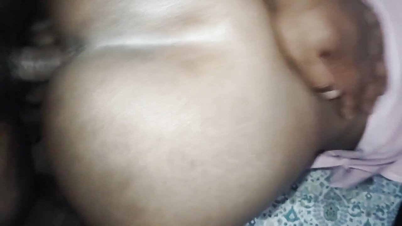 Bhabhi Ngentot Gaya Doggy Saat Semua Pergi Keluar Untuk Berbelanja.