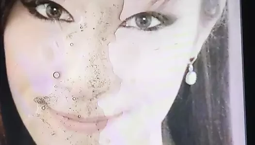 Sabrina boşalıyor
