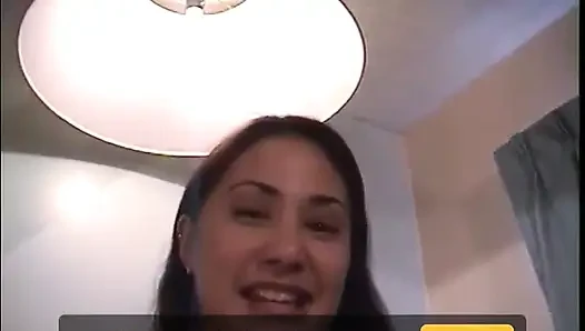 Esmer fahişe uzun süre sikişmeyi seviyor