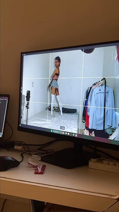 Sex Siren with Cumshot
