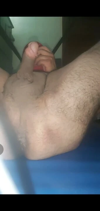 Ich wichs und mache es sehr hart