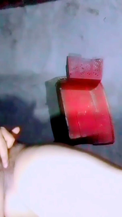 Desi MMS teen girl has a  pussy and is desperate to get fucked | Clip 2