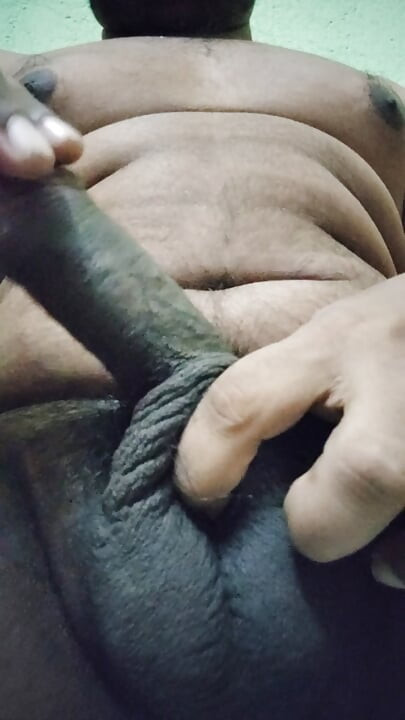 Desi bengali boy huge black cock masturbation with oil close up