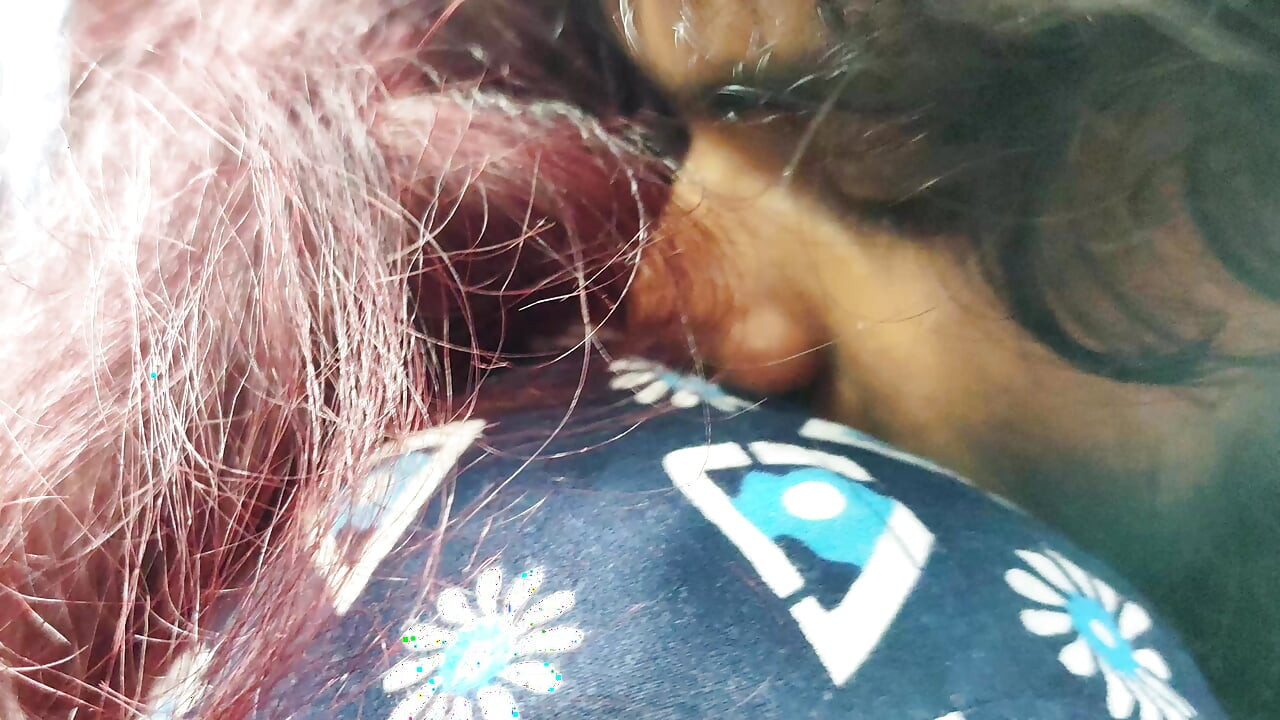 Lip lock , neck kiss and hot romance with mallu girl
