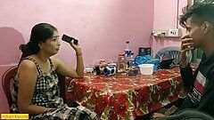 देसी ब्यूटिफुल मैडम फक्किंग साथ उसकी टीन स्टूडेंट घर पर! भारतीय किशोर सेक्स