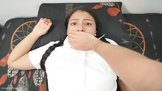 Sst, jangan berteriak! Adik tiri dientot sama abang tirinya sendirian di rumah
