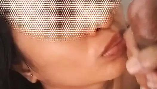 Meine frau bläst mich und bekam sperma ins gesicht