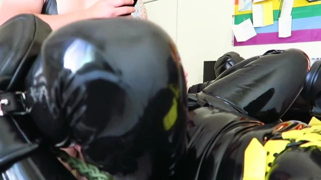 Latex play fisting attempt and fucking