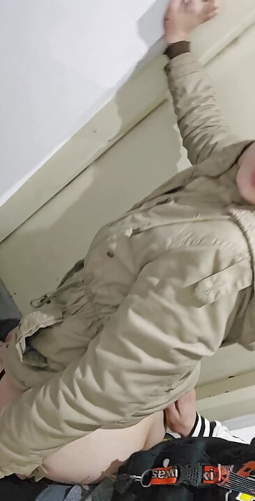 O fată argentiniană face sex în parcare
