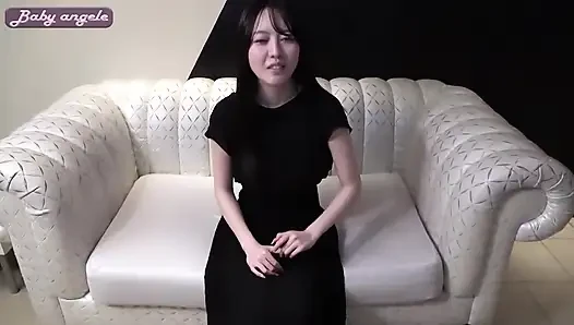 Bonus pemotretan pertama instruktur piano ramping pucat merintih dengan lembut sambil mengerang keenakan - pertama
