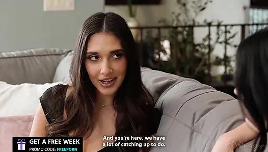 GIRLSWAY - Charlotte Sins имеет дело со сводной сестрой-невесткой Aria Sloane в то время как по вызову с ее женой