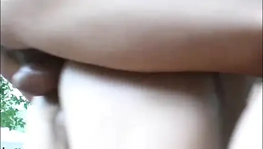 Federica çok edepsiz bir sarışın ve arkadaşlarının hepsi sürtük. Oral seks ve ağza boşalma ve bir sürü sert anal seks
