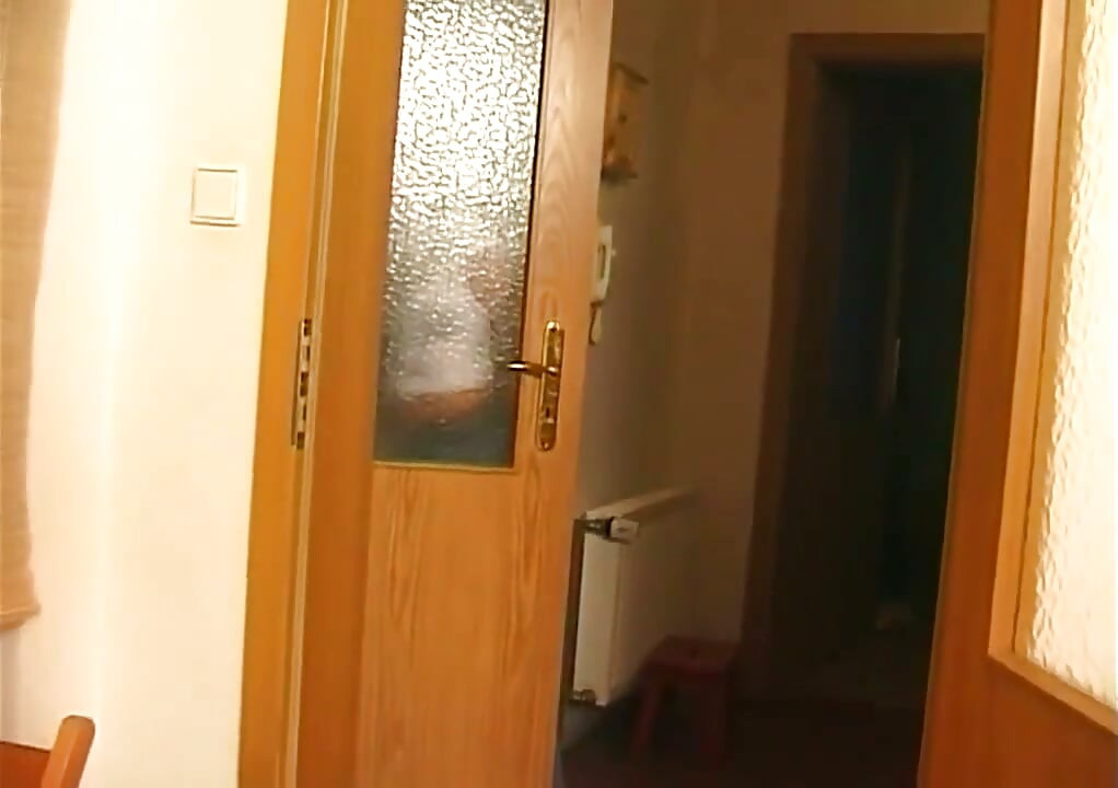 Két forró leszbikus szolo szexet űz