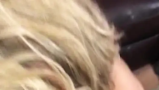 Heißer Oral-Dreier mit Blonder Schönheit