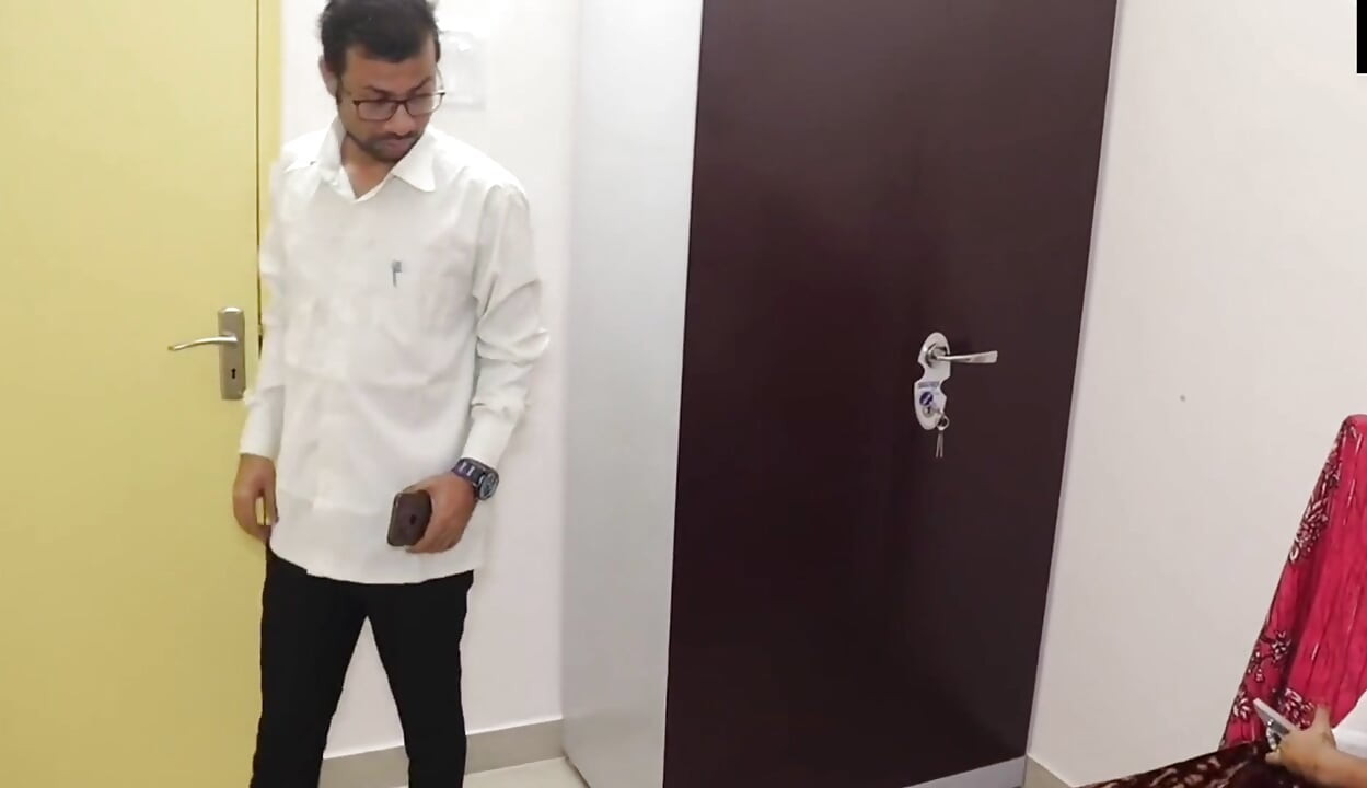 Soteli bahan ko chodte dost ne dekh liya fir usne bhi choda