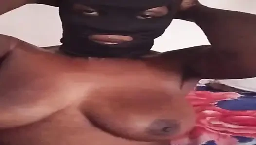 Minik küçük dans ve mastubating