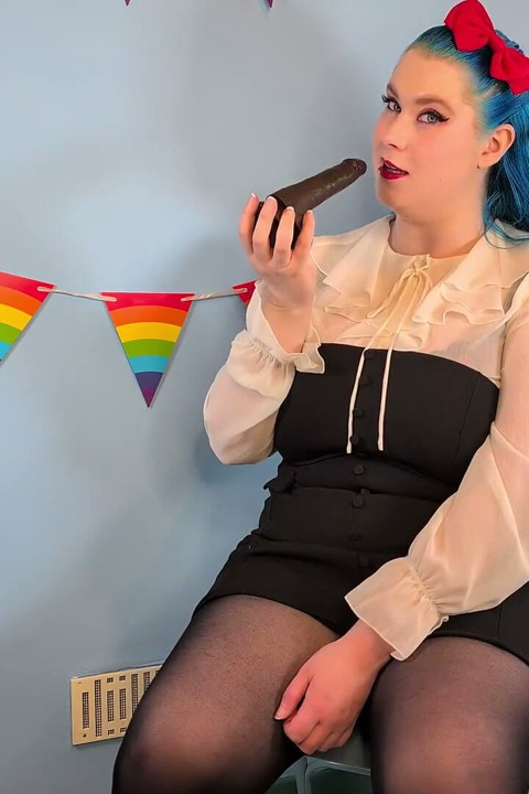 Interview for a Very Personal Assistant - Solo Girl