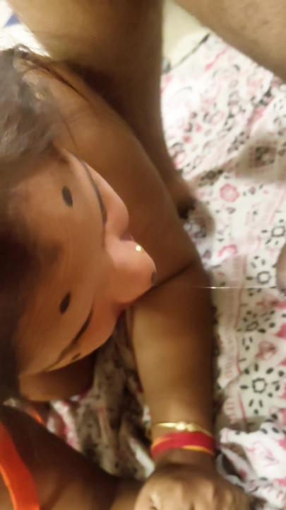 India hambrienta milf bhabhi mascota esclava Olivia alimentando garganta profunda mamada mendigando por sexo con pesado maquillaje abofeteada ... | Clip 1