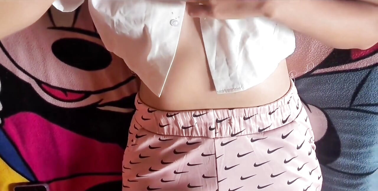 I'm so Hot for This Table! Intense Orgasm! Free Pussy Rubbing Porn