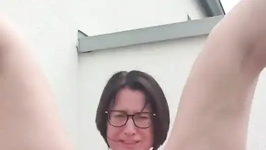 Julie canlı yayından sonra tamamen tahrik oluyor