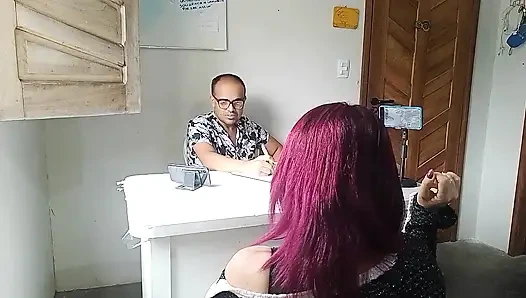 Горячее интервью с ее большими сиськами и задницей