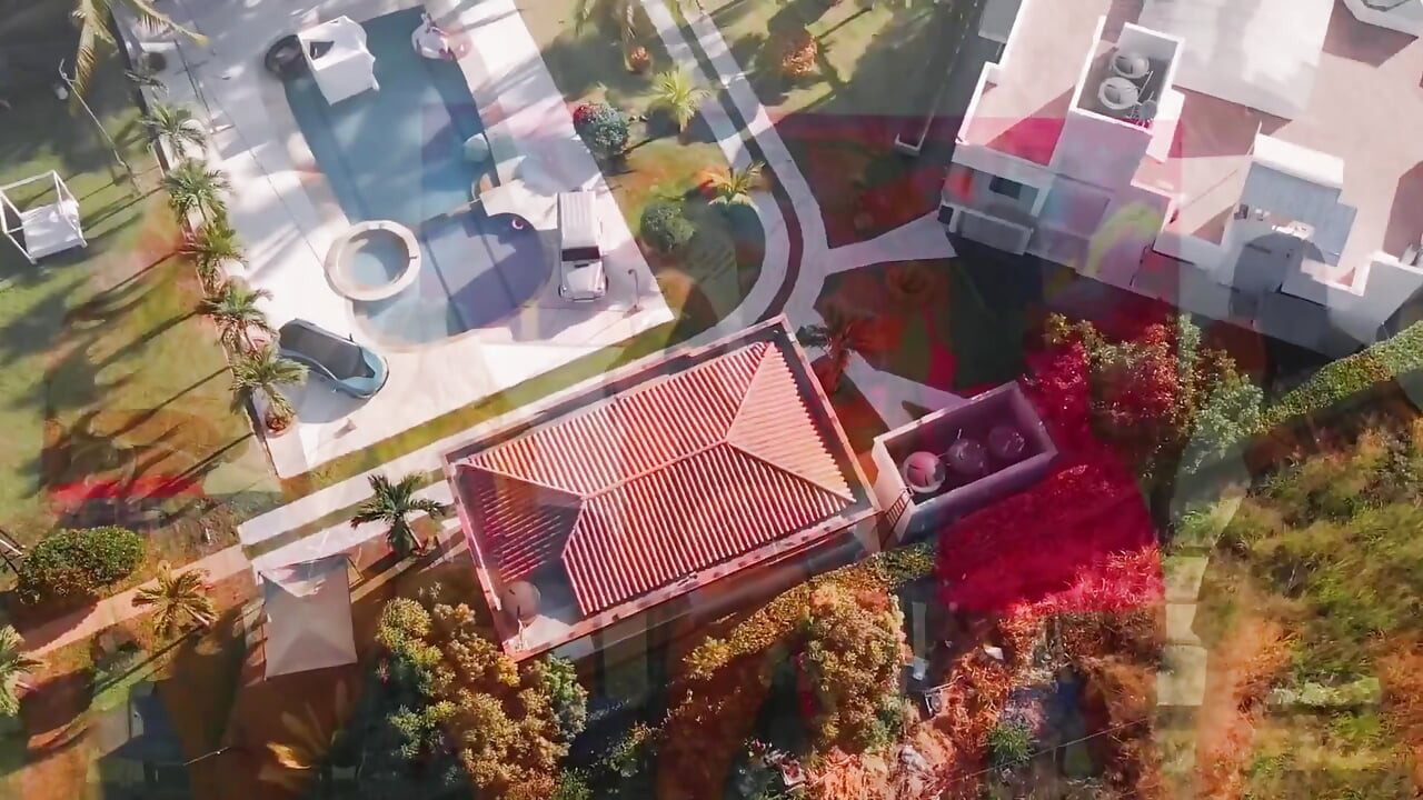 students having fun in the classroom GGmansion